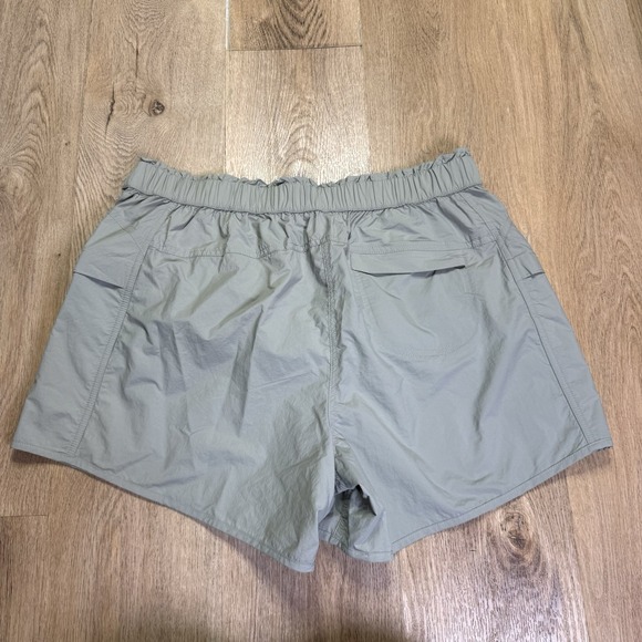 Free People Movement In the Wild Shorts NWOT Large Olive Green - Picture 3 of 4